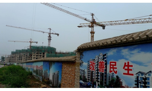 吉林古特生物產(chǎn)業(yè)園是敦化市重點(diǎn)項(xiàng)目，服務(wù)中心認(rèn)真當(dāng)好店小二